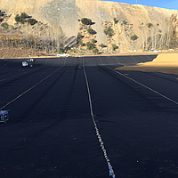 Installation of Huesker Canal³ membrane on large site