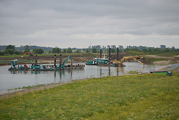 Soil cultivation using ships and dredgers