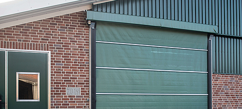 Lubratec® Doors - Stabitor sectional door - Reliable solution for daily passage of large vehicles Lubratec Stabitor - Sectional door for intensive use and high load-bearing capacity