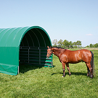 Lubratec pasture shelter with gate to lock