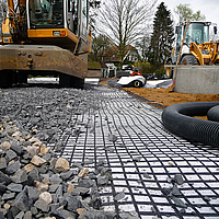 Gravel and soil on Basetrac® Duo-C geocomposite