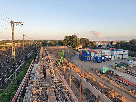 Luftansicht Bau einer Lärmschutzwand 