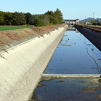 Incomat Standard in operation on the Canal de la Gentille in France