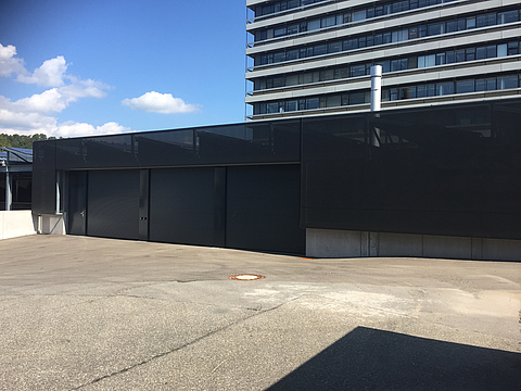Tectura windbreak nets fitted to the building