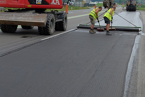 The relocation of Ha Telit by man and machine