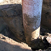 Exterior view of a column encased and filled with Ringtrac®.