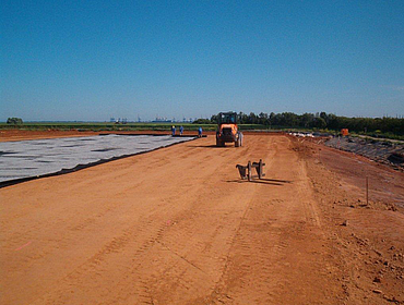 Laying the waterproofing membrane for surface waterproofing