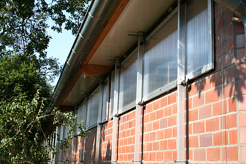 Lifting window as ventilation system at the indoor riding arena