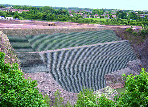 Large slope is maintained by Fortrac Nature
